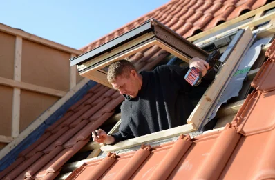 Pose de fenêtres de toit Velux au Sen